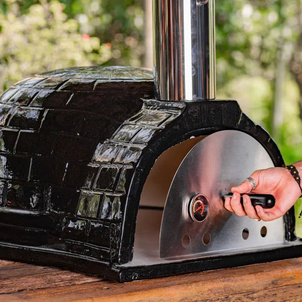 Forno de Pizza Kamado Grande Preto Artemano