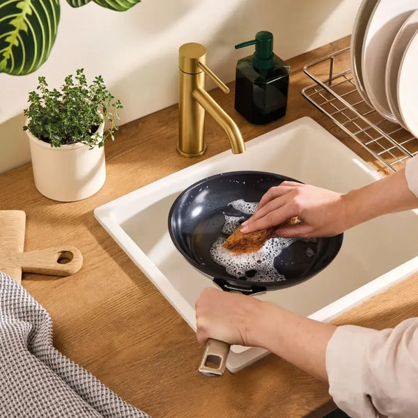 Frigideira Rasa Antiaderente 28cm ENSC Le Creuset