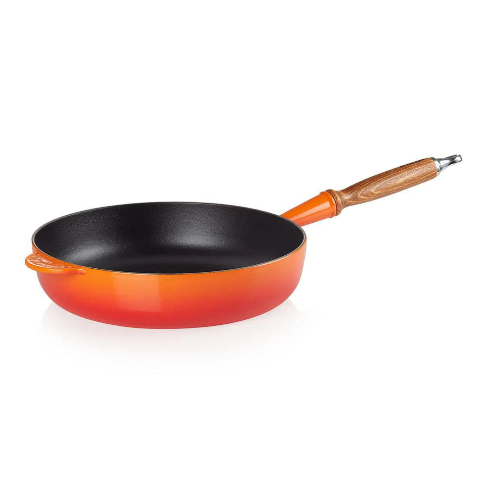 Frigideira Sauté com Cabo de Madeira 28cm Laranja Le Creuset