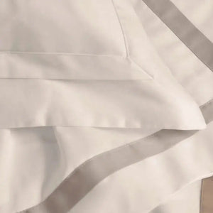 Fronha Vercelli 300 Fios Cetim 100% Algodão Egípcio Branca 50x70cm Trussardi