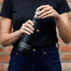 Garrafa de Hidratação Aço Inox Matte Black 500ml Le Creuset