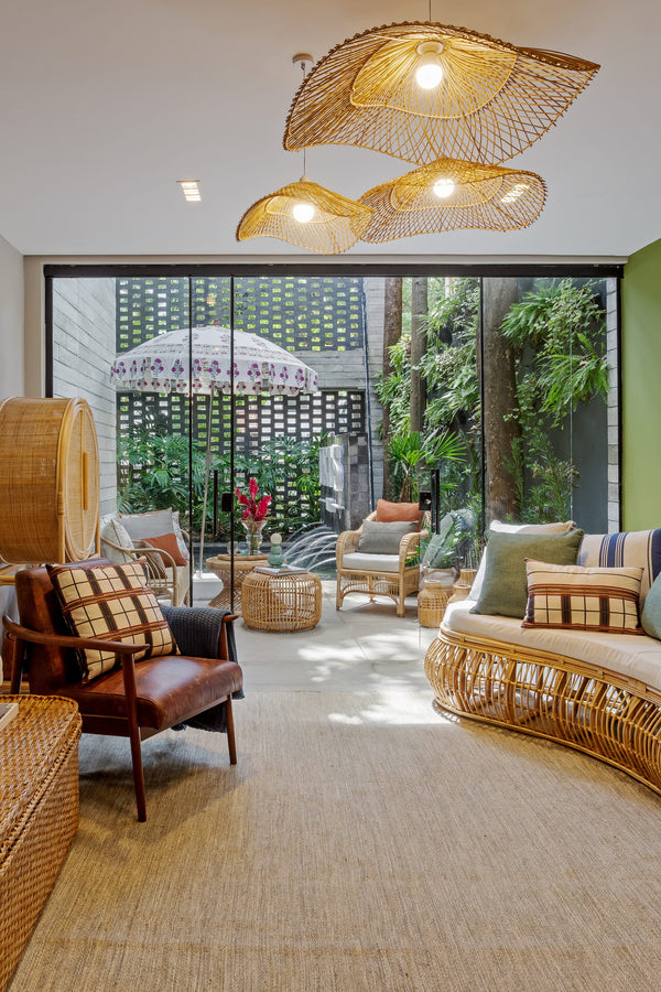 MÓVEIS E LUMINÁRIAS