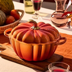PRÉ-VENDA: Panela Abóbora Le Creuset Halloween Signature Flamme Dorée com Pegador Dourado 3,7L 24cm