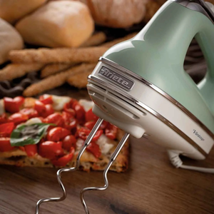 Batedeira de Mão Vintage Verde 127V 450W Ariete