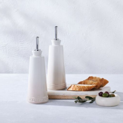 Kit com Porta Azeite e Vinagre Cerâmica Meringue 300ml Le Creuset
