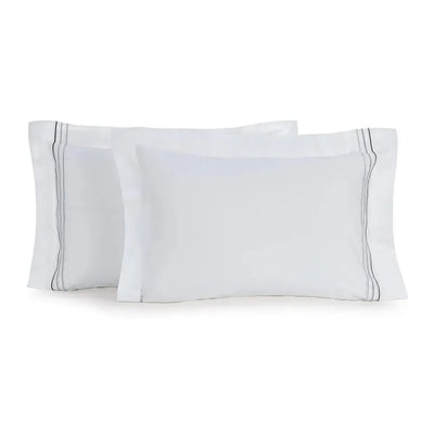 Jogo 2 Fronhas Menfi 200 Fios Cetim 100% Algodão Branco / Cinza Trussardi