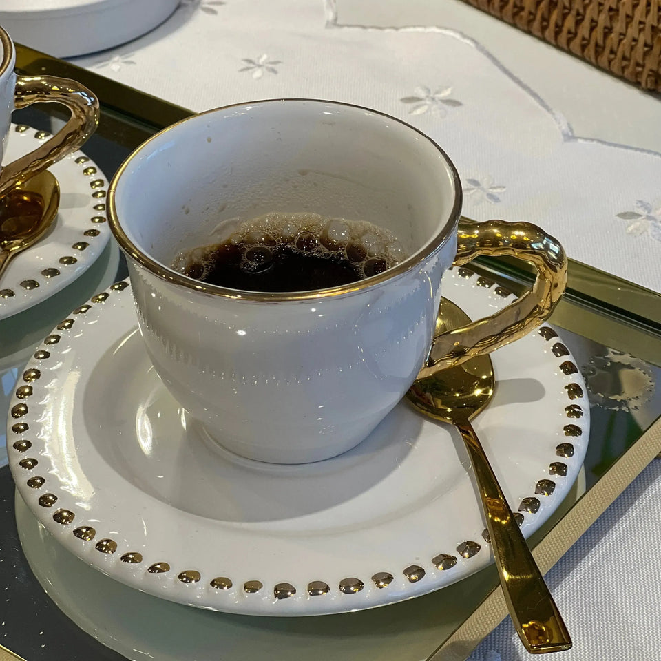 Jogo 6 Xícaras de Café com Pires Cerâmica Brasilis Branco com Filete em Ouro 100ml Scalla
