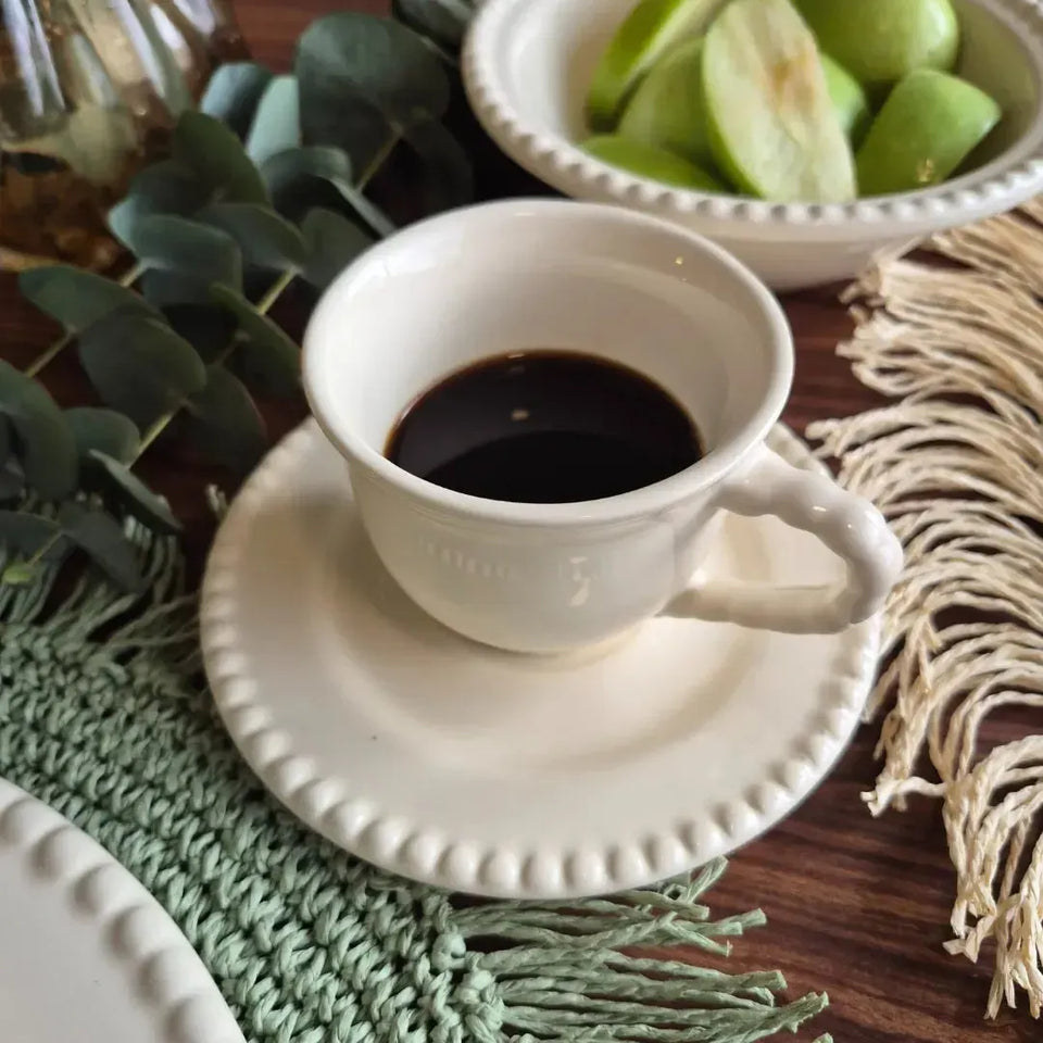 Jogo 6 Xícaras de Chá com Pires Cerâmica Bolinha Off White 200ml Scalla