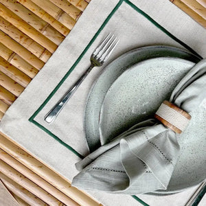 Jogo Americano Retangular Linho Off White Borda Verde 38x52