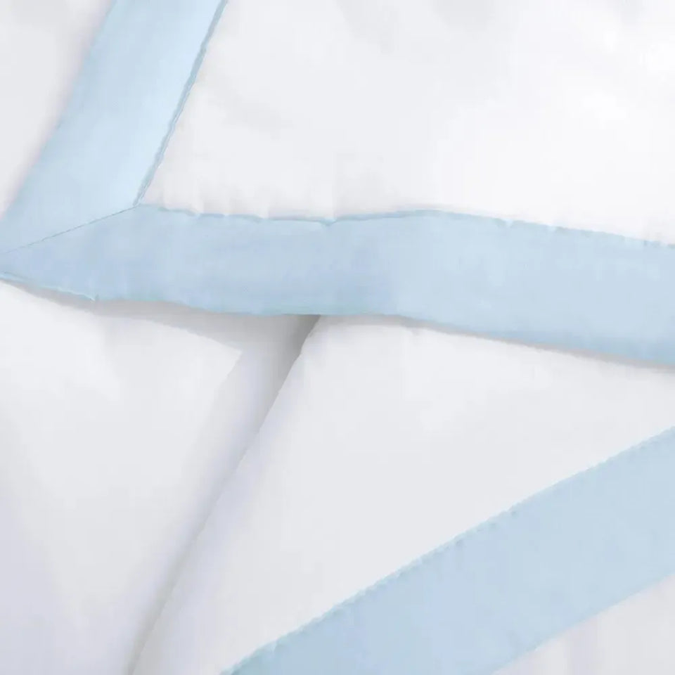 Jogo de Berço Baby Dolce 3 Pçs 100% Algodão Egípcio Branco / Soft Blue Trussardi