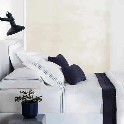 Jogo de Cama Casal Menfi 4 Pçs 200 Fios 100% Algodão Branco / Azul Trussardi