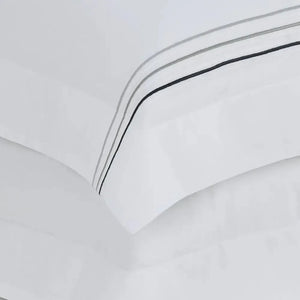 Jogo de Cama Queen Menfi 4 Pçs 200 Fios 100% Algodão Branco / Cinza Trussardi