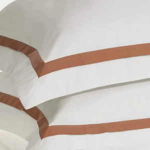 Jogo de Cama Queen Vercelli 4 Pçs 300 Fios 100% Algodão Egípcio Branco / Solare Trussardi