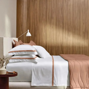 Jogo de Cama Queen Vercelli 4 Pçs 300 Fios 100% Algodão Egípcio Branco / Solare Trussardi