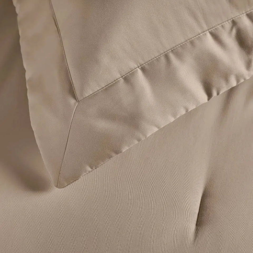 Jogo de Colcha King Dianna 3 Pçs 300 Fios 100% Algodão Egípcio Nocciola Trussardi