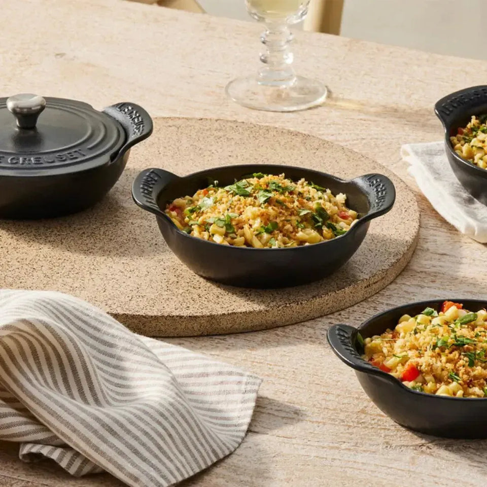 Kit 4 Mini Caçarolas Buffet com Tampa Gourmand Matte Black 300ml 13cm Le Creuset