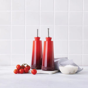 Kit com Porta Azeite e Vinagre Cerâmica Vermelho 300ml Le Creuset