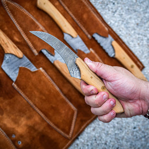 Kit de 6 Facas de Cozinha Artesanais em Aço Damasco 256 Camadas com Cabo de Madeira de Oliveira e Bolsa de Rolo de Couro