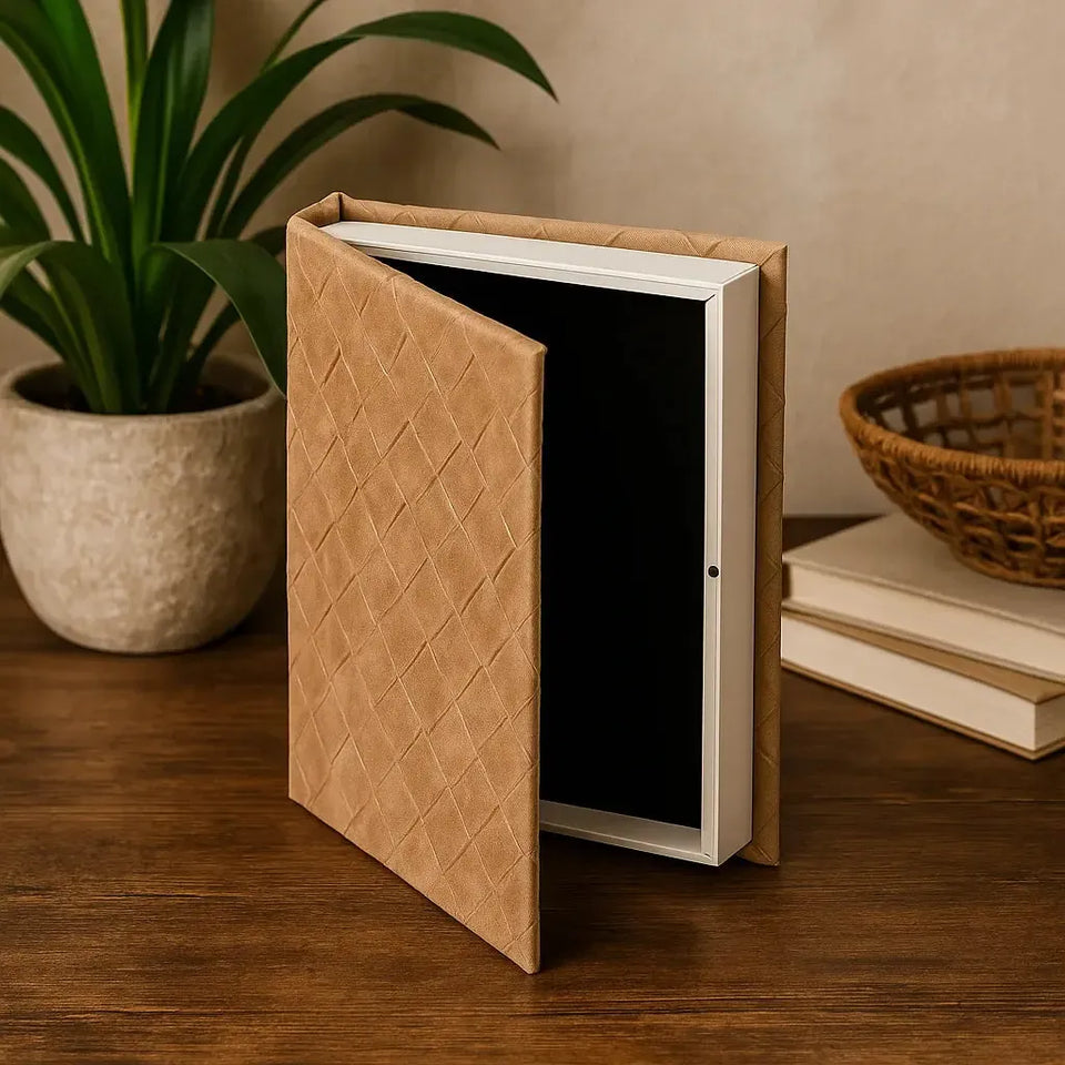 Livro Caixa Marrom 28x20x4cm Mart