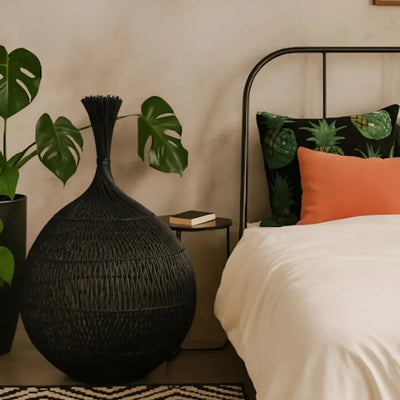 Luminária Artesanal Rattan Preta Noa 50x80cm Bahali
