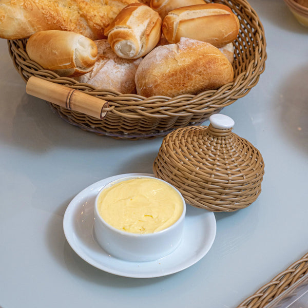 Manteigueira de Porcelana e Vime Trançado Caramelo