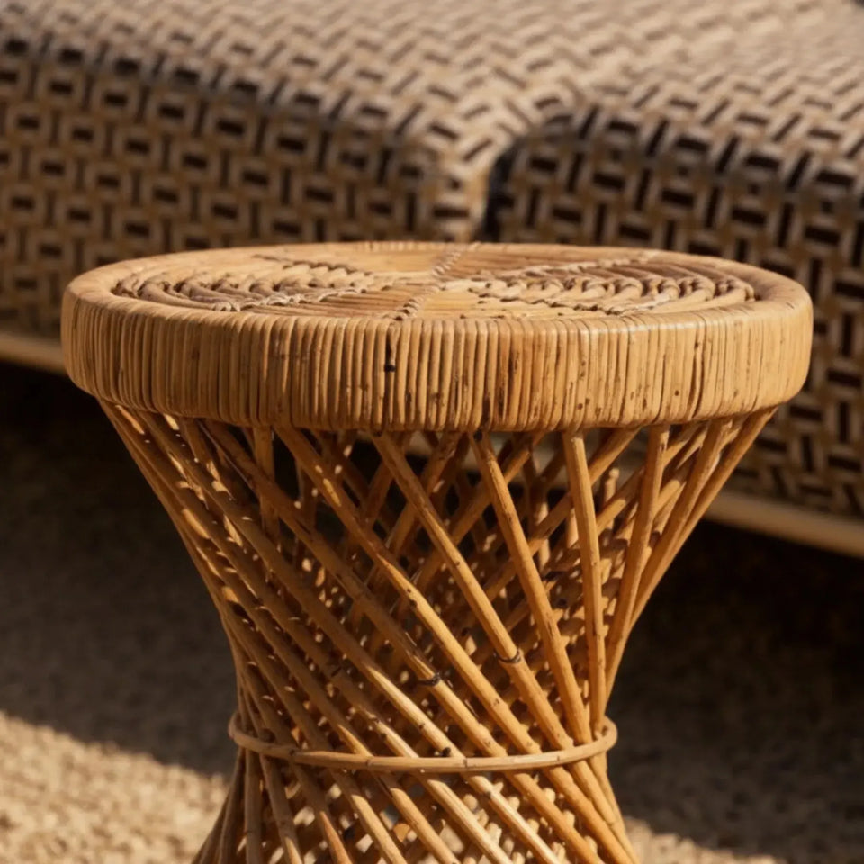 Mesa Lateral Mandola Redonda em Rattan Trançado Bahali 35x45cm