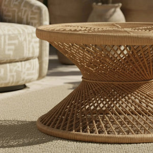 Mesa Lateral Mandola Redonda em Rattan Trançado Bahali 70x43cm