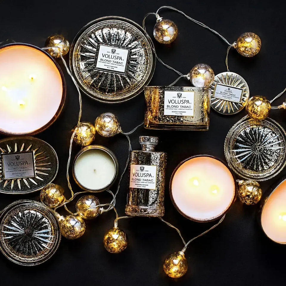 Mini Vela Voluspa Lata Blond Tabac 25 Horas