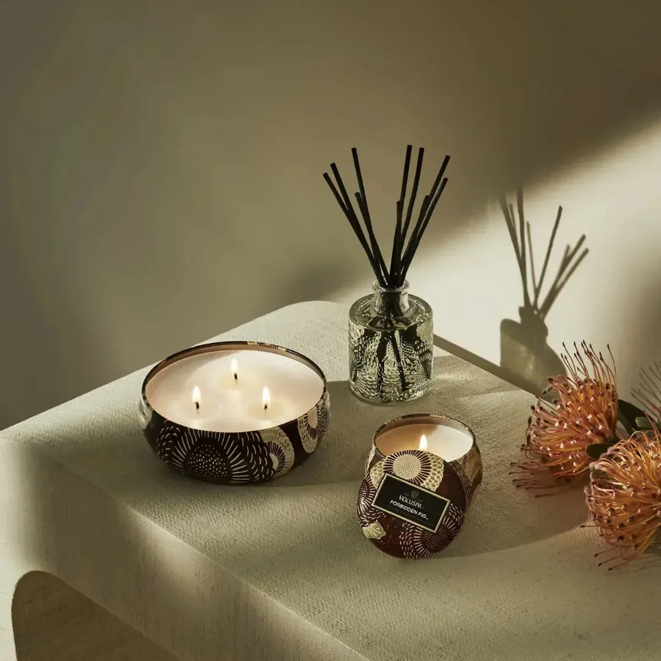 Mini Vela Voluspa Lata Forbidden Fig 25 Horas