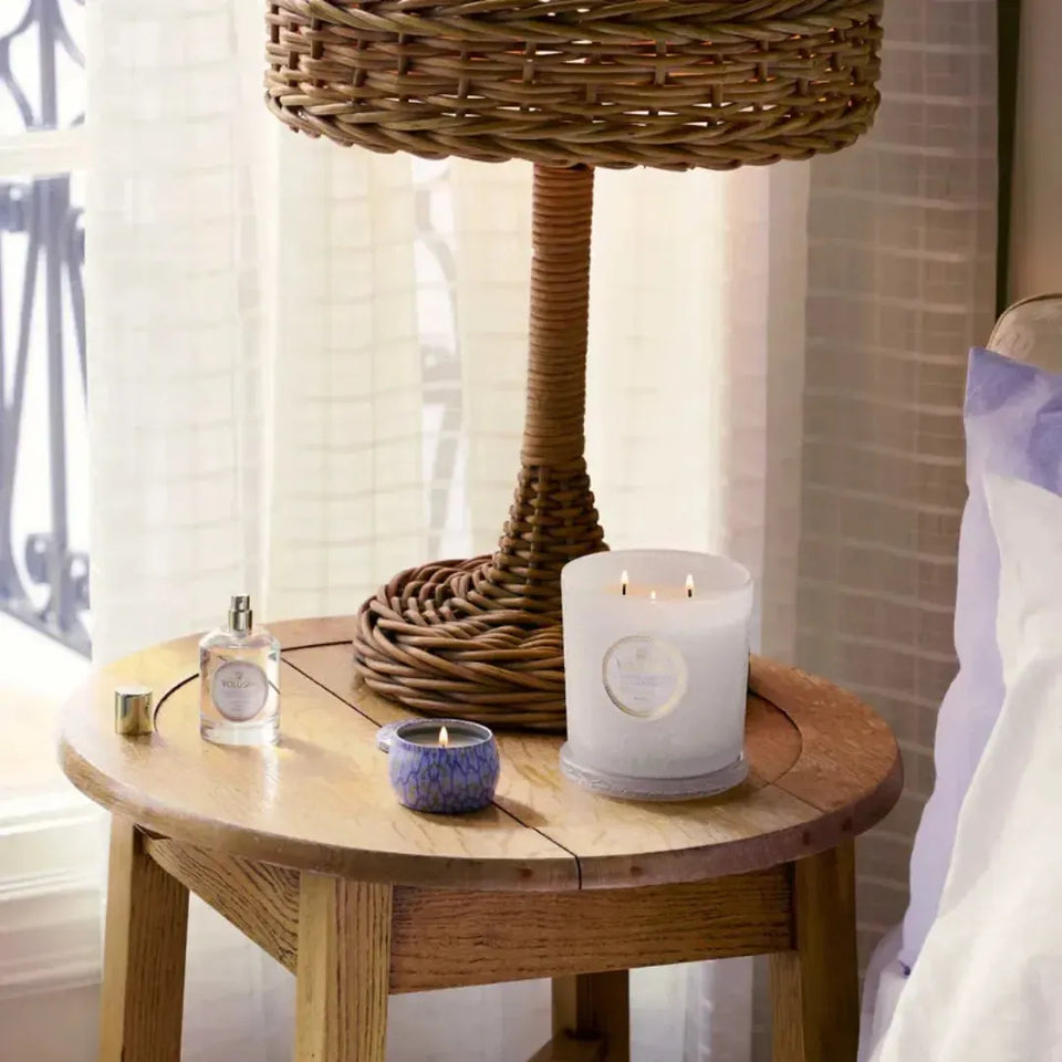 Mini Vela Voluspa Lata Mountain Lavender e Chamomile 25 Horas