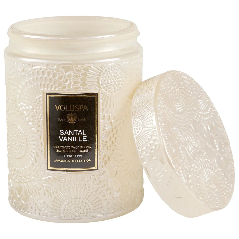 Mini Vela Voluspa Pote de Vidro Relevo Santal Vanille 50 Horas