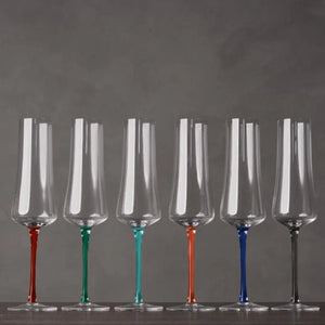 OUTLET: Kit com 6 Taças para Espumante em Cristal Sommelier 210ml Hastes Coloridas