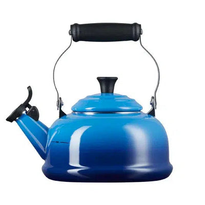 PRÉ-VENDA: Chaleira Tradicional Com Apito 1,6L Azure Le Creuset