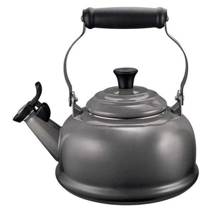 PRÉ-VENDA: Chaleira Tradicional Com Apito 1,6L Flint Le Creuset