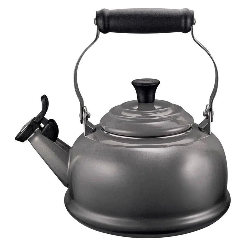 PRÉ-VENDA: Chaleira Tradicional Com Apito 1,6L Flint Le Creuset