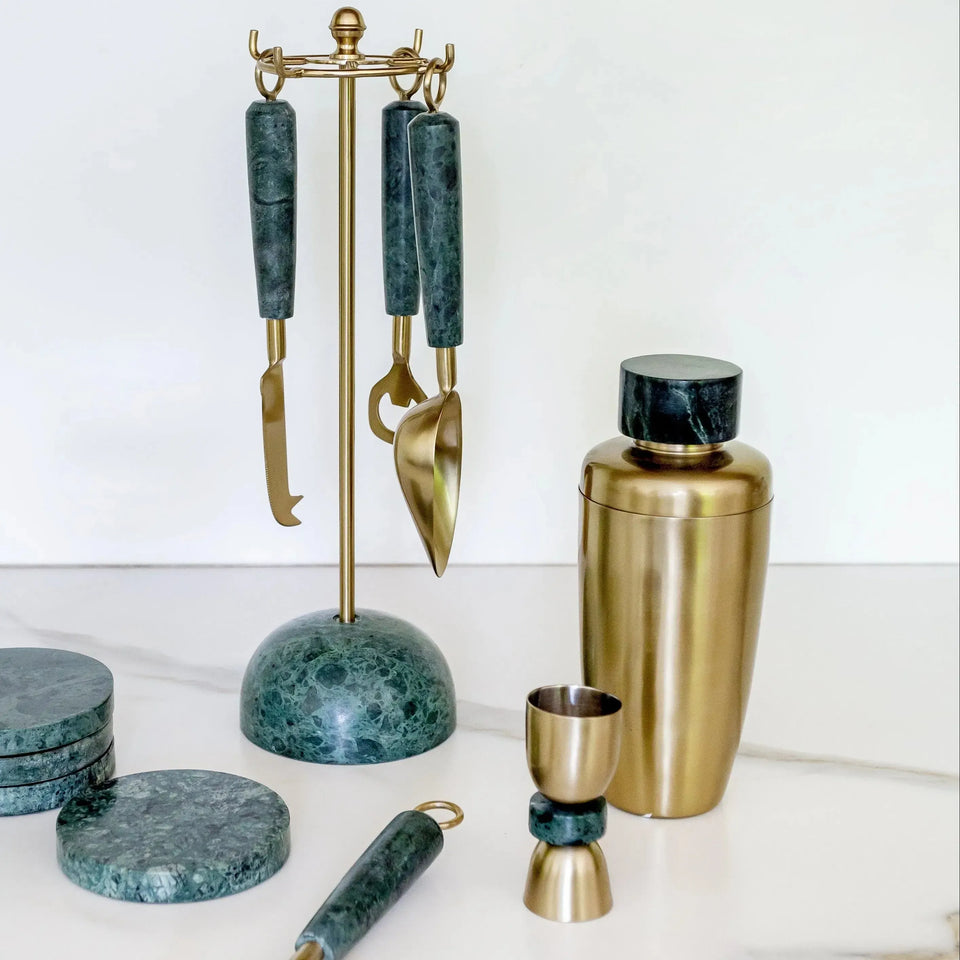 PRÉ-VENDA: Coqueteleira Dourada Detalhe Green Marble