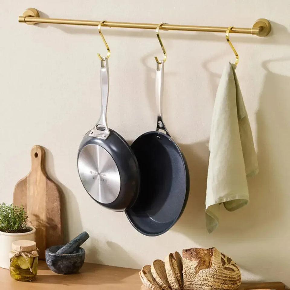 PRÉ-VENDA: Jogo 2 Frigideiras Rasas Antiaderente 24cm e 28cm ENSC Le Creuset