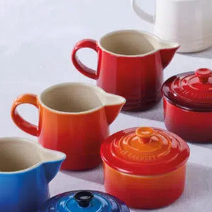 PRÉ-VENDA: Kit com Porta Creme 300ml e Açúcar 250ml Signature Cerâmica Laranja Le Creuset