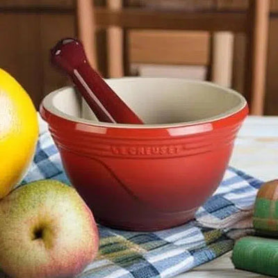PRÉ-VENDA: Pilão Com Macerador 300ml Vermelho Le Creuset
