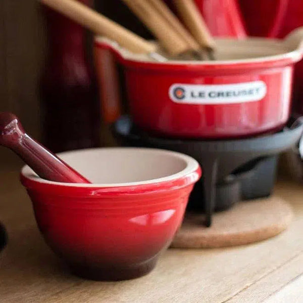 PRÉ-VENDA: Pilão Com Macerador 300ml Vermelho Le Creuset