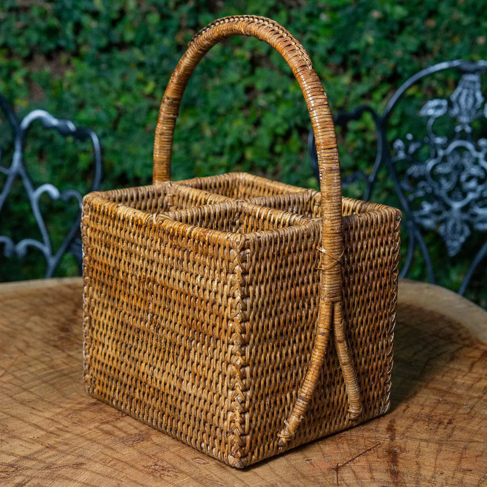 PRÉ-VENDA: Porta Talheres em Rattan com Alça Bahali 20x18cm