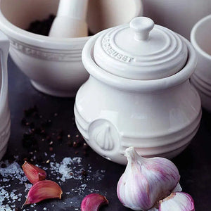 PRÉ-VENDA: Pote para Alho Cerâmica Meringue Le Creuset