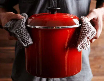 PRÉ-VENDA: Stockpot Aço Esmaltado Vermelho 7,6L 22cm Le Creuset
