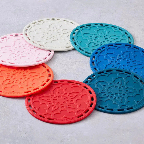 PRÉ-VENDA: Suporte Silicone Mandala Azul Caribe Le Creuset