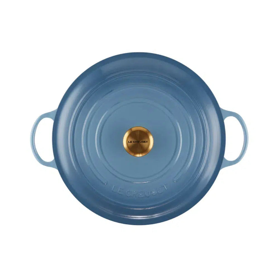 Panela Le Creuset Marmita Signature Chambray com Pegador Dourado 32cm