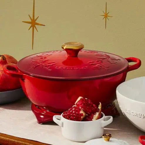 Panela Le Creuset Marmita Tradicional Holly Vermelha com Pegador Dourado 26cm