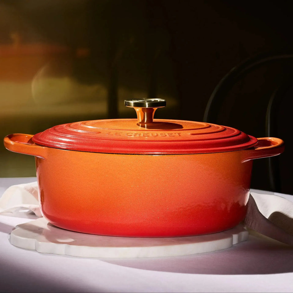 Panela Le Creuset Oval Signature Flamme Dorée com Pegador Dourado 13,9L 40cm