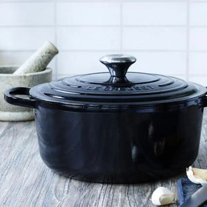 Panela Le Creuset Redonda Signature Black Onyx 2,4L 20cm