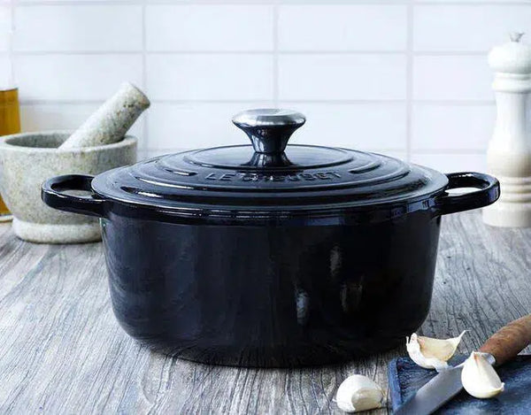 Panela Le Creuset Redonda Signature Black Onyx 3,3L 22cm