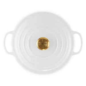 Panela Le Creuset Redonda Signature Branca com Pegador Dourado 1,3L 16cm